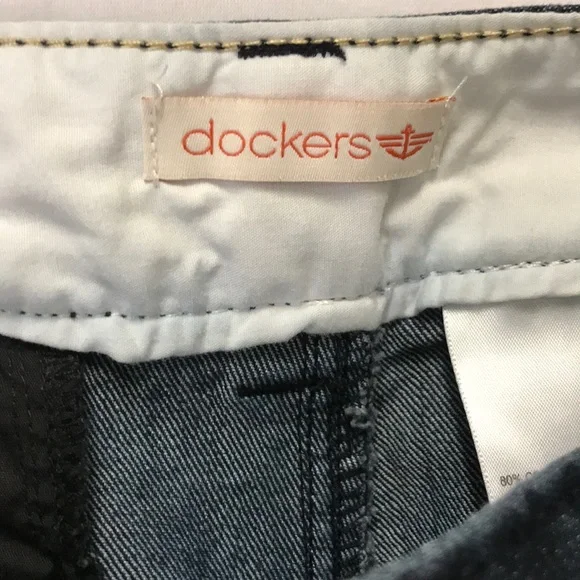 Dockers  Denim Shorts Size 6 - Picture 3 of 4